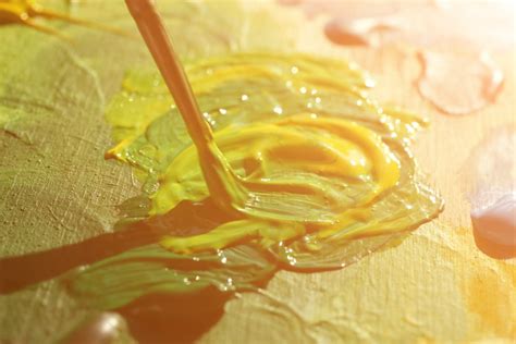 how to use linseed oil in oil painting and why it's essential for artists